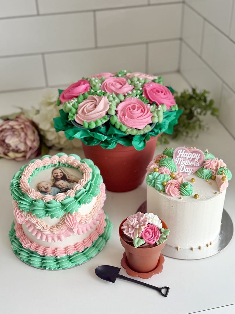 Mothers Day vintage cake
