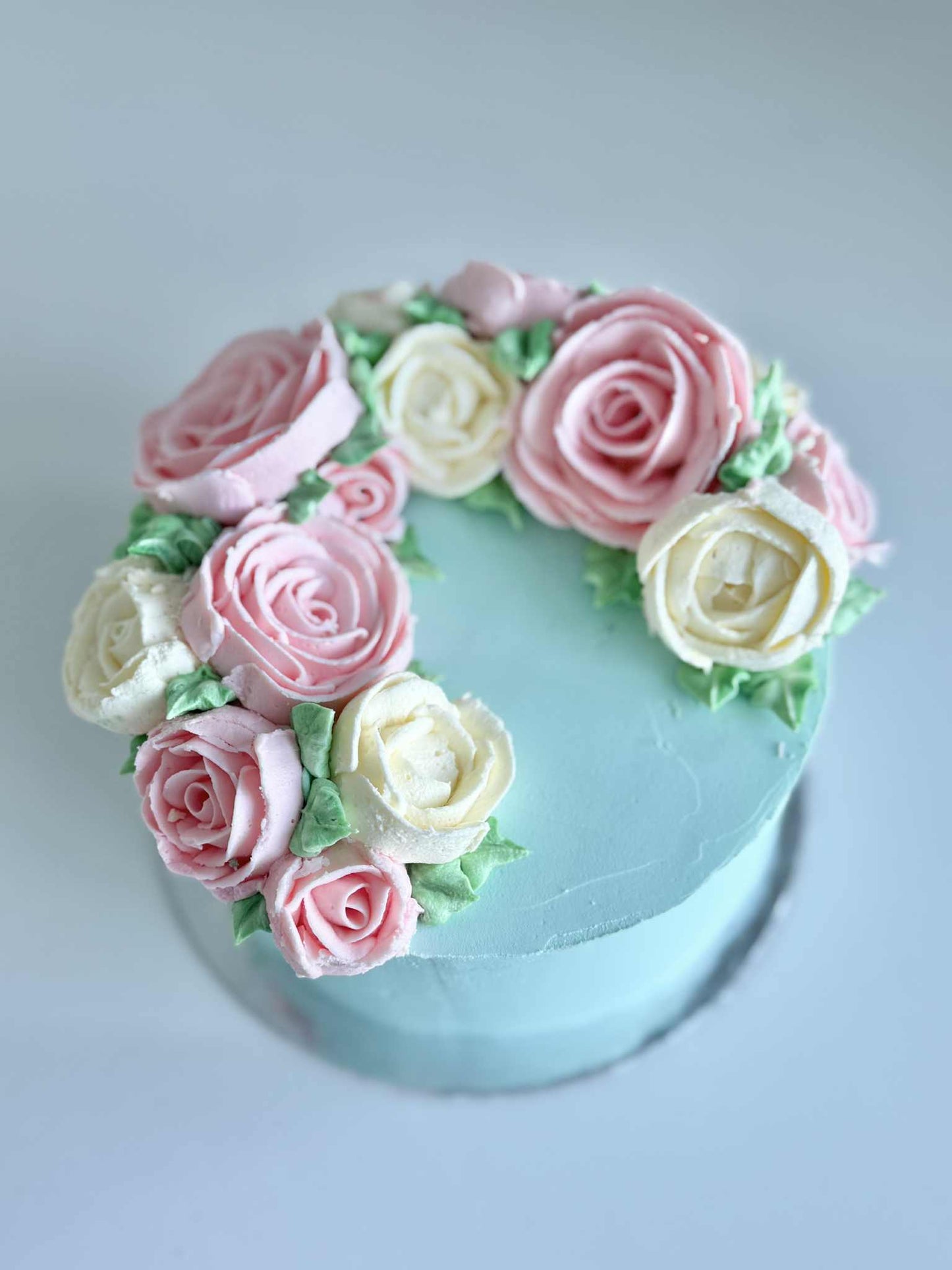 Buttercream rose piping class - Tuesday 30th September, 6:30 - 8pm