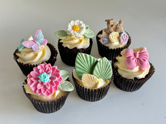 Cupcakes and Cocktails! - Friday 29th August, 5-6:30pm