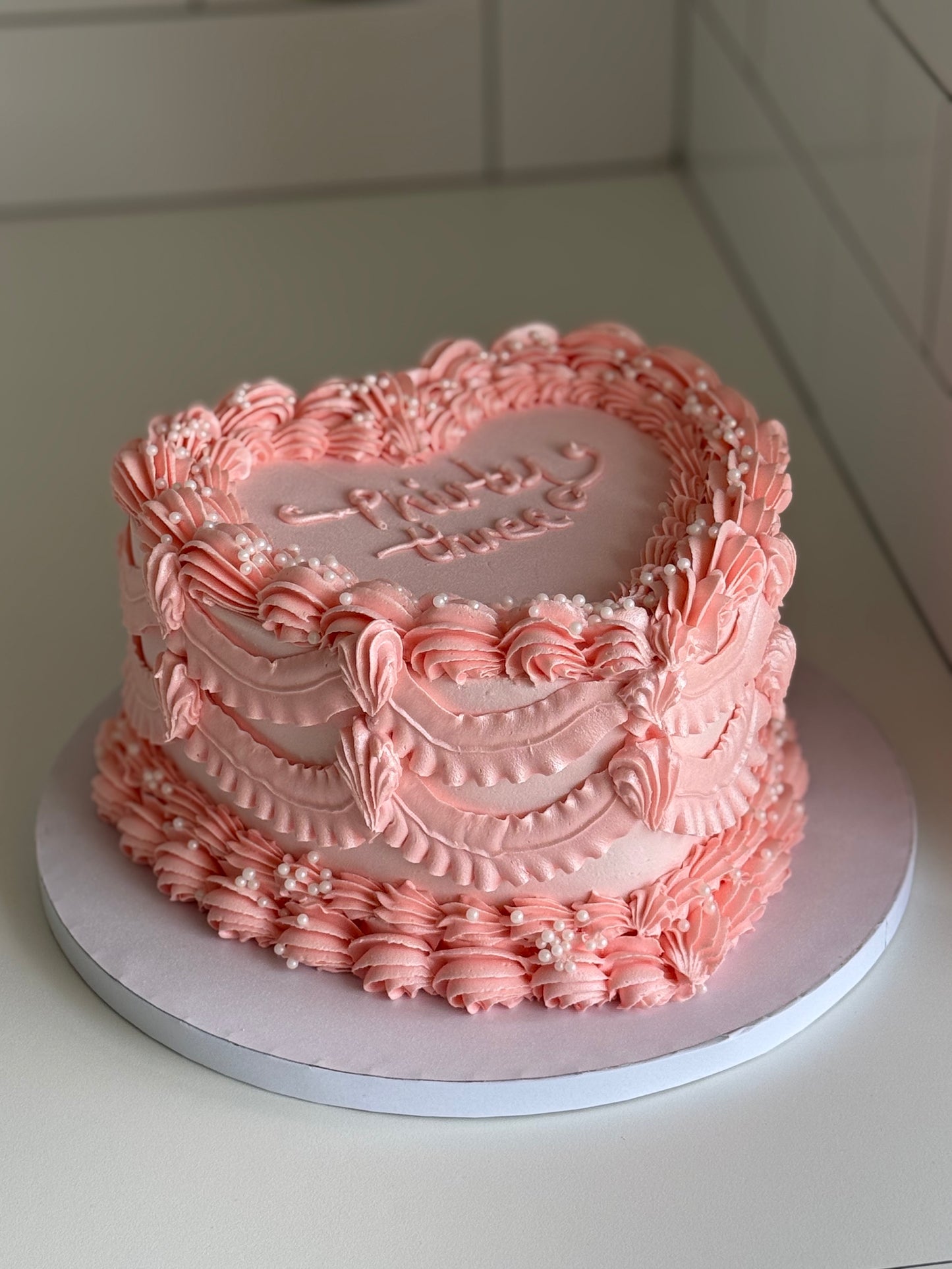 Deluxe vintage buttercream HEART
