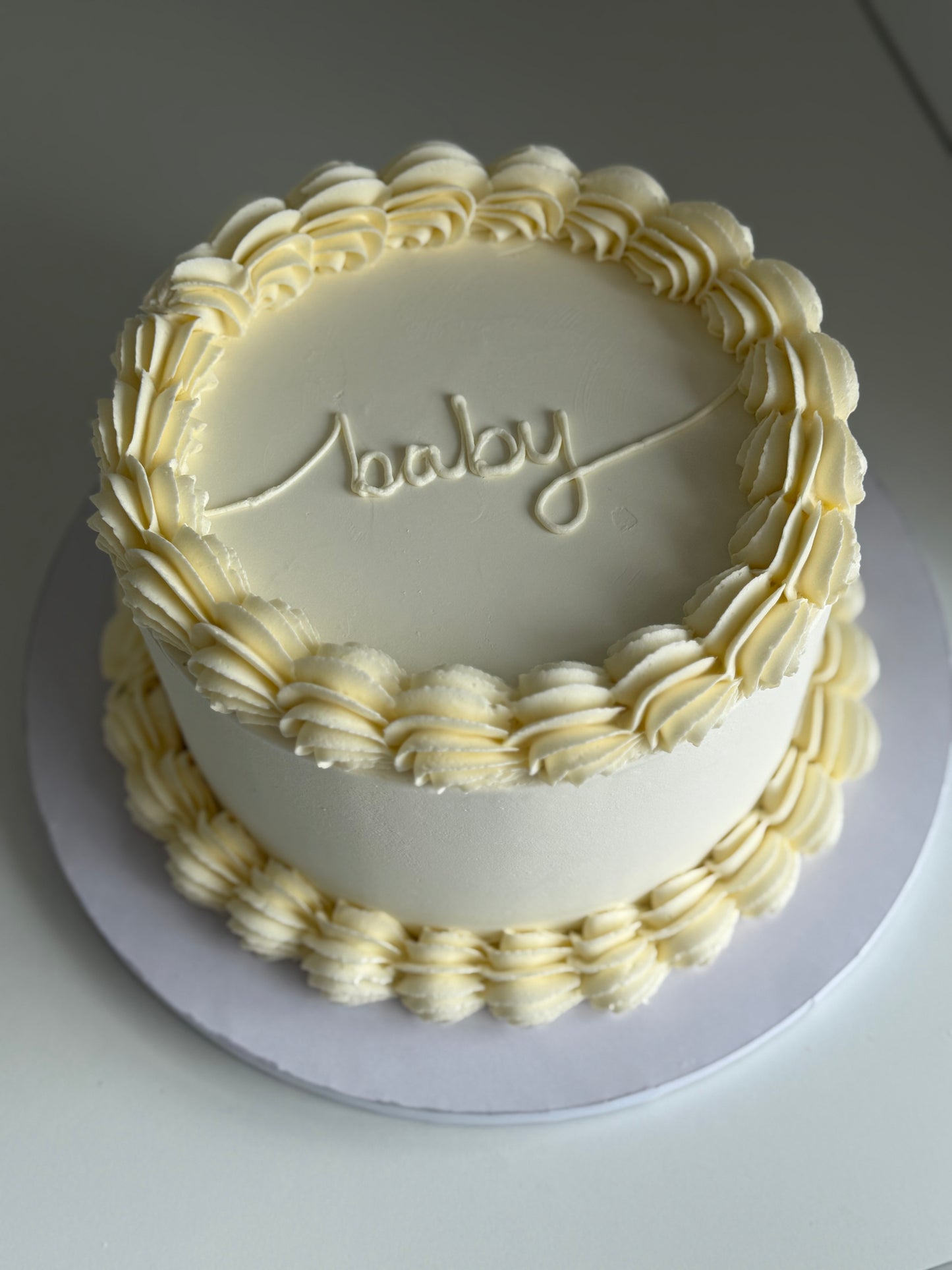 Classic buttercream round