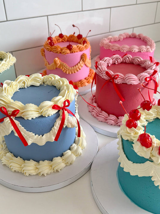 Deluxe vintage buttercream ROUND