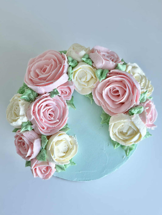Buttercream rose piping class - Tuesday 30th September, 6:30 - 8pm